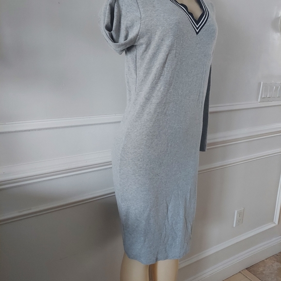 Long Sleeve Heather Gray V-neck bodycon sweater dress - Picture 6 of 8